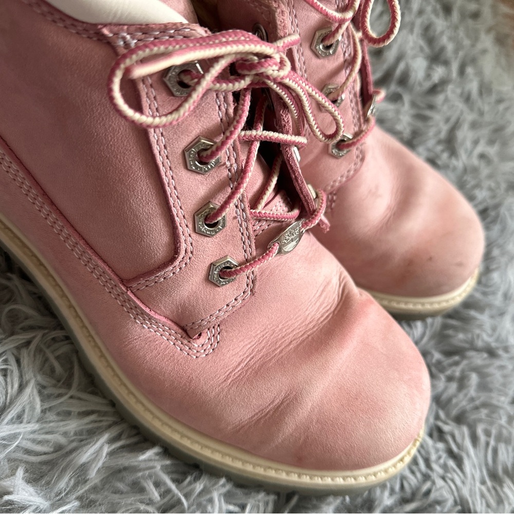 Pink Timberlands - Picture 4 of 9